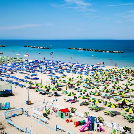 Residence Rainbow بيلاريا-إيجيا مارينا المظهر الخارجي الصورة